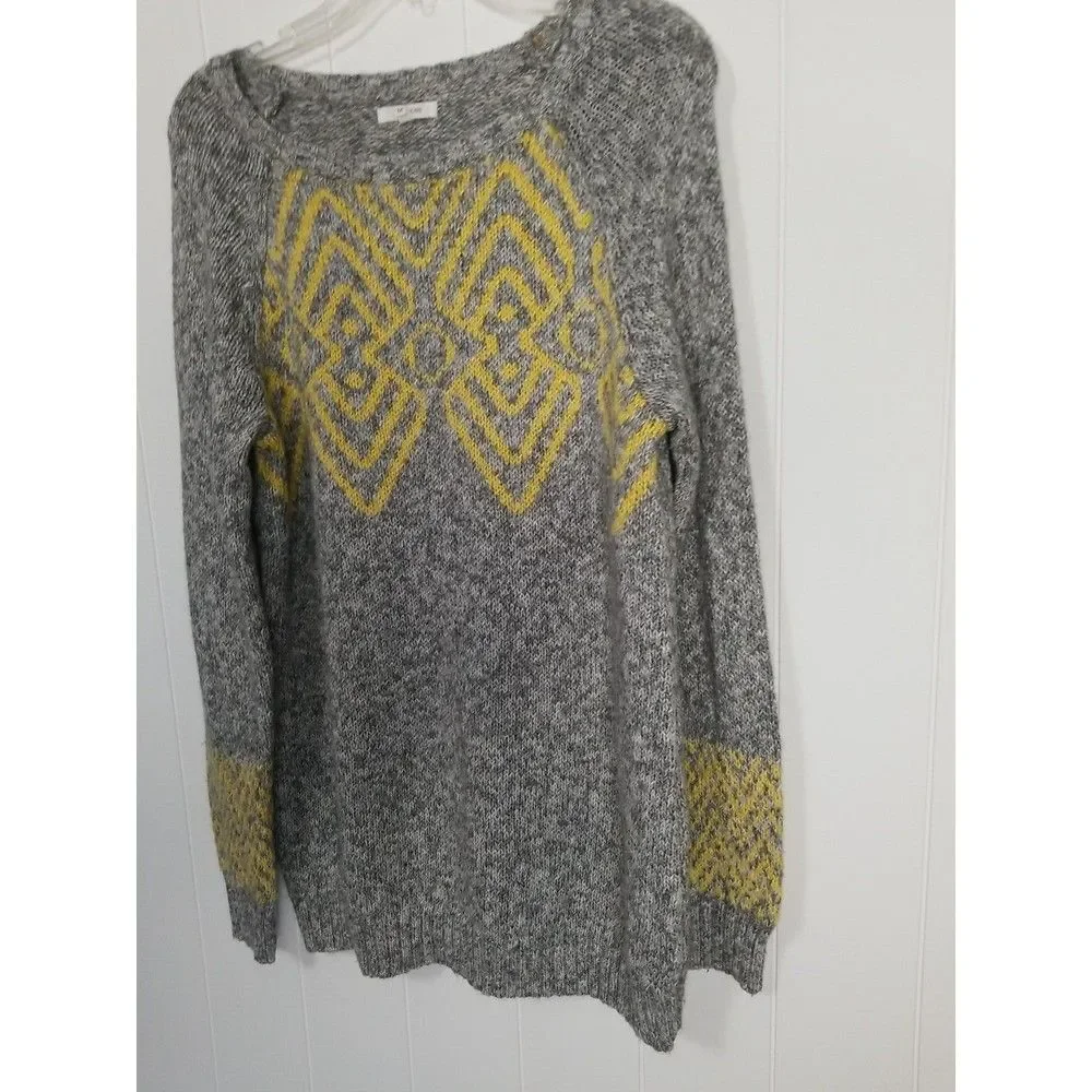 Maurices Sweater Womens Size Medium Gray Yellow Geometric Print Pullover